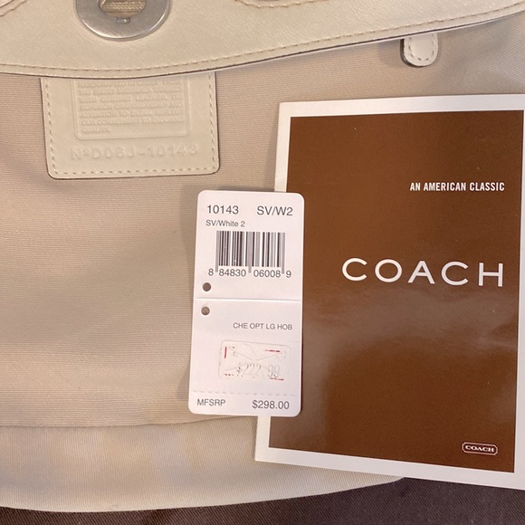 COACH Chelsea Optic Collection Signature tote in ivory, creams & beige.  #10143 - Picture 15 of 16